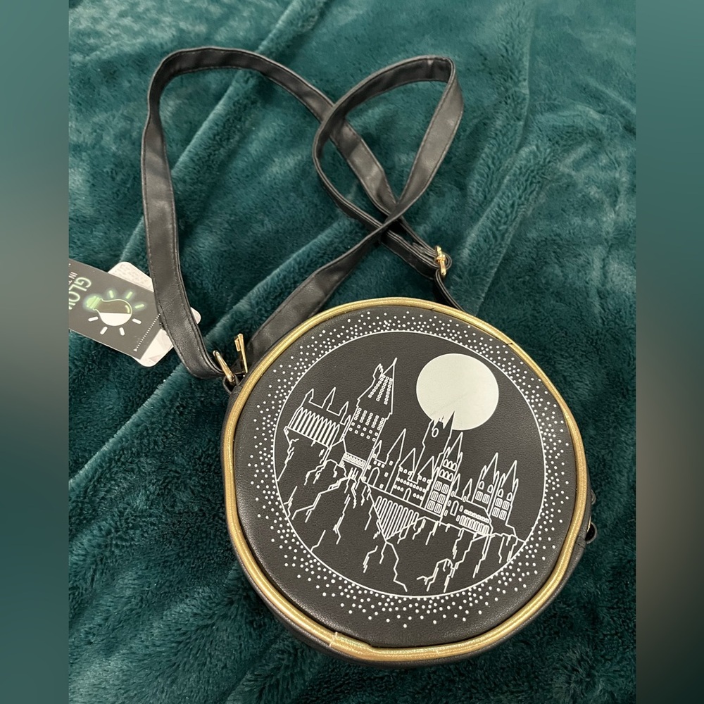 Harry Potter Hogwarts Round Crossbody Bag NWT Wizarding World